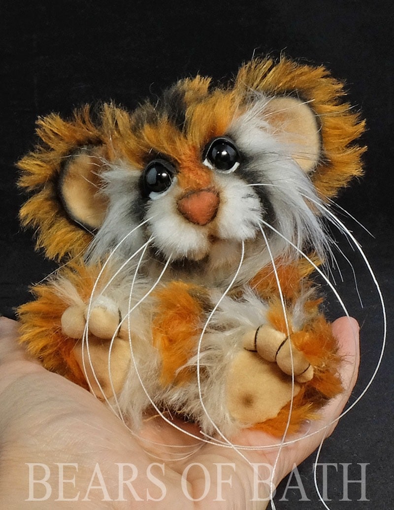 Lions & Tigers